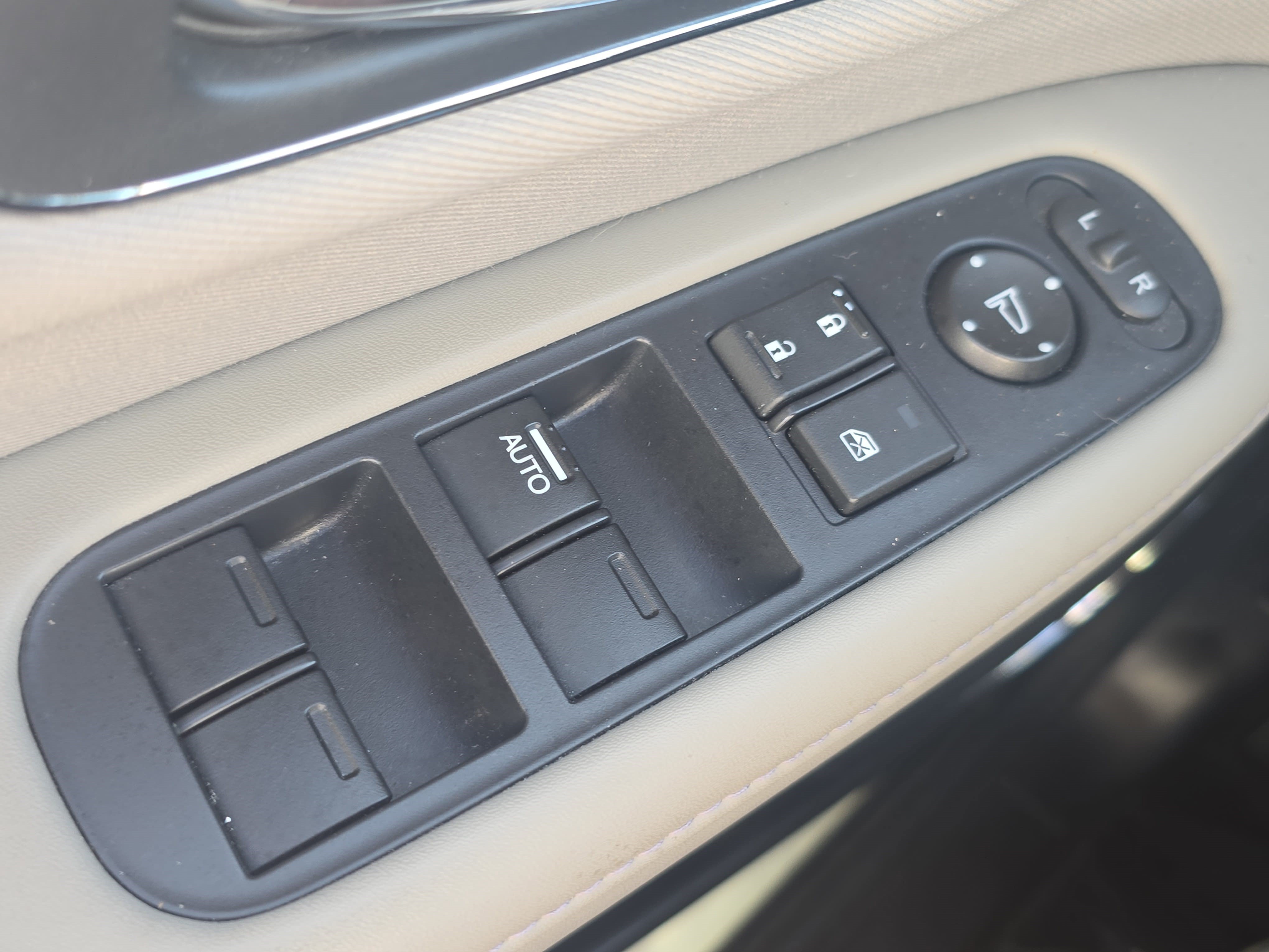 Used 2017 Honda HR-V EX image 27