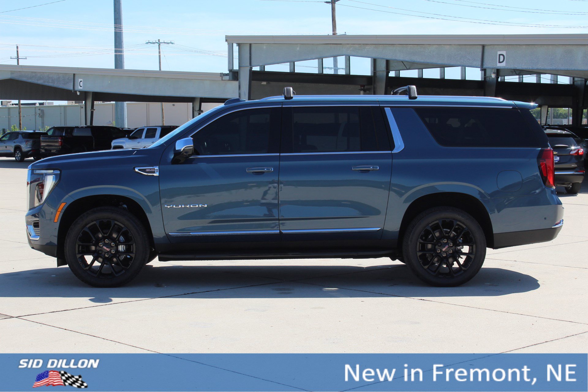 New 2026 GMC Yukon XL Elevation w/ Elevation Premium Package AWD/4WD image 9