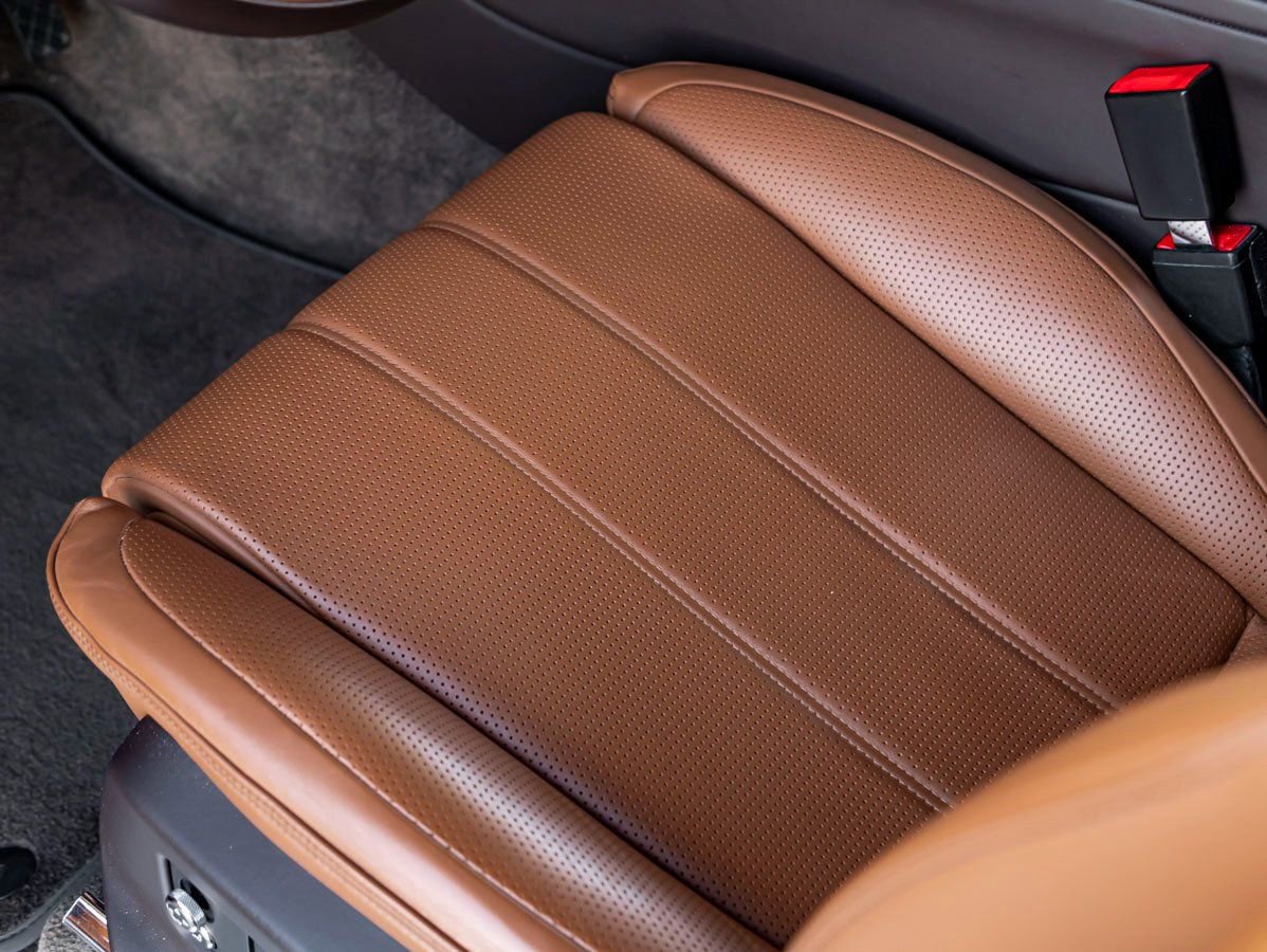 Certified 2022 Bentley Bentayga image 18