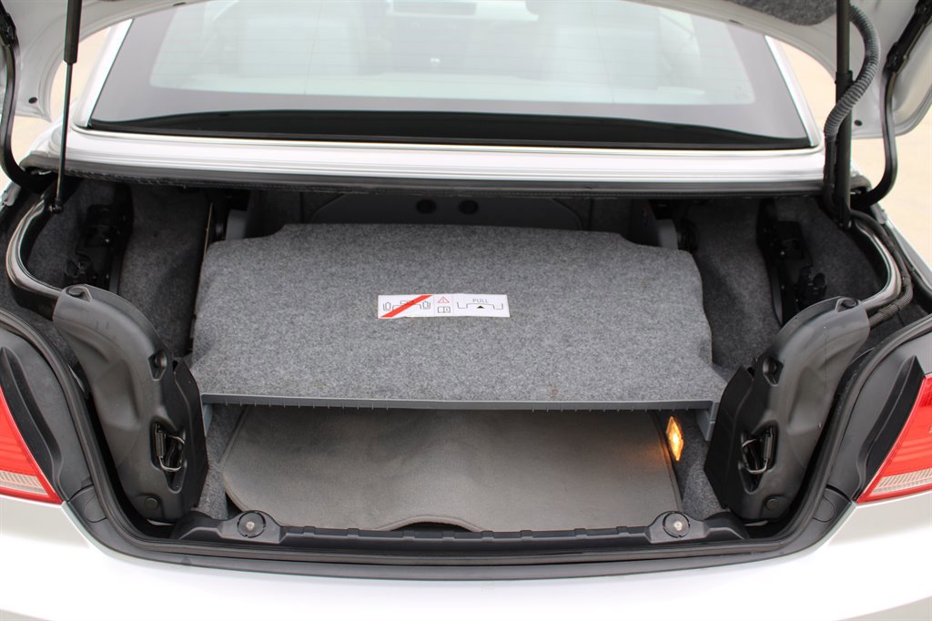 Used 2007 BMW 335i Convertible image 32