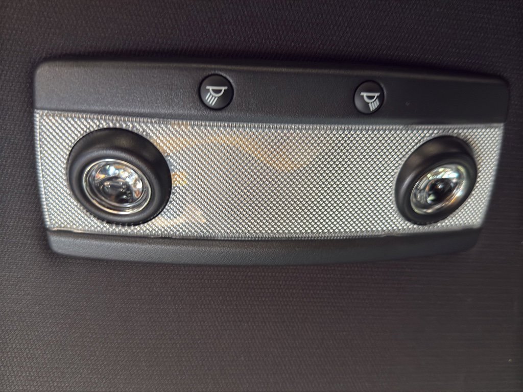 Used 2023 Dodge Durango GT image 16