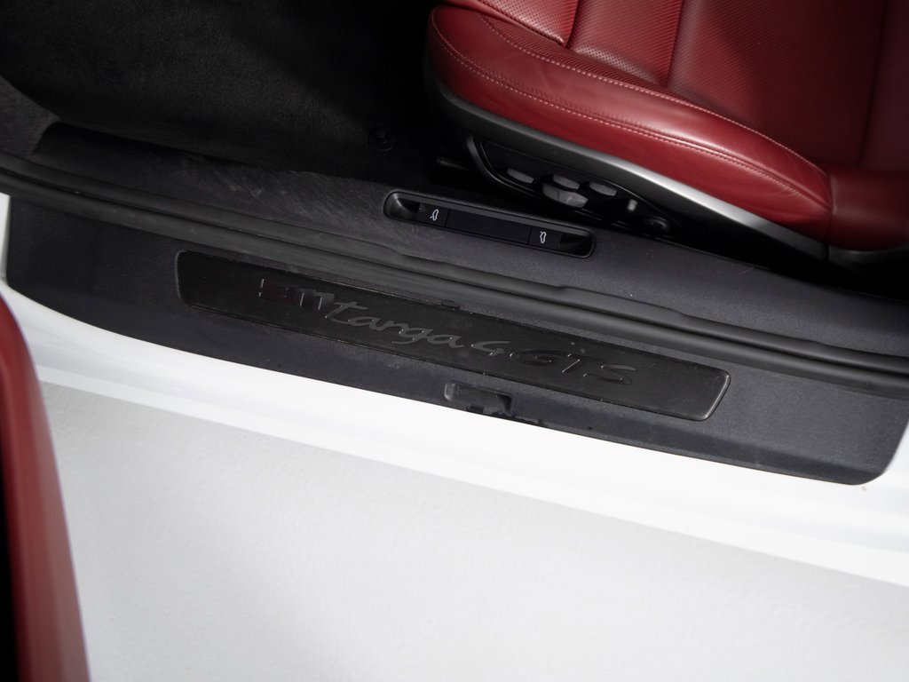 Certified 2023 Porsche 911 Targa 4 GTS image 23