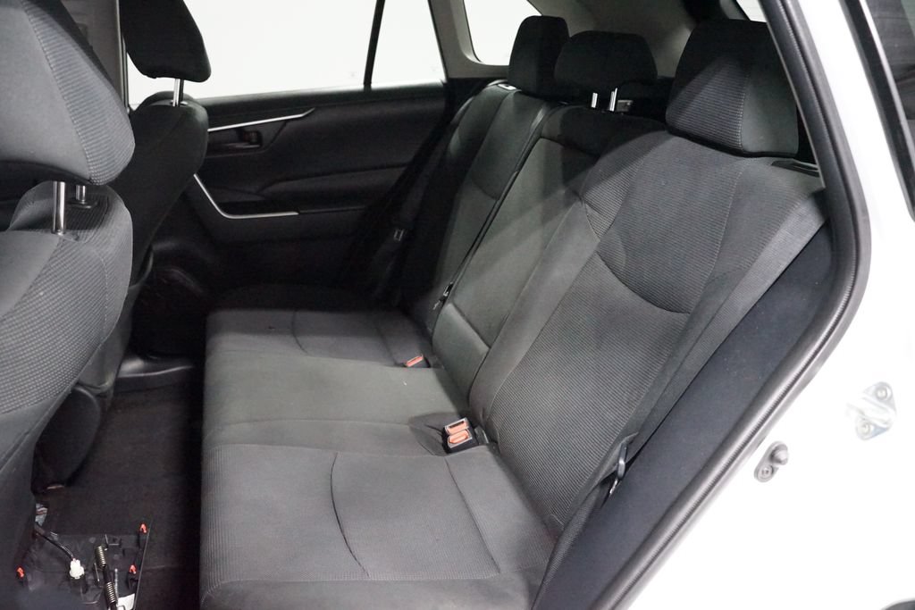 Used 2021 Toyota RAV4 LE FWD image 25