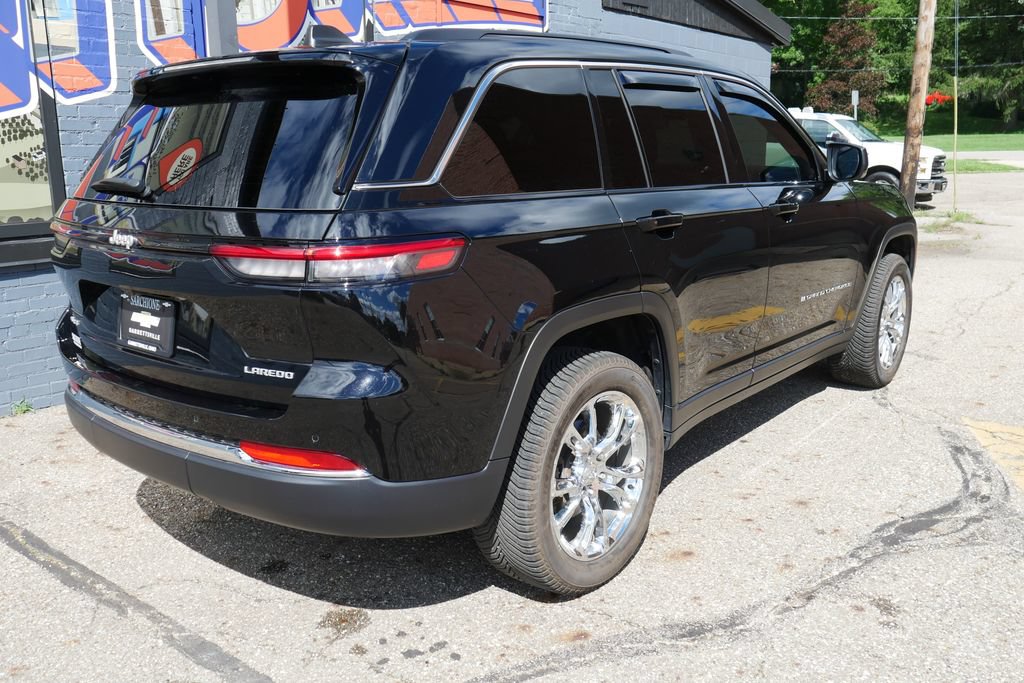 Used 2025 Jeep Grand Cherokee Laredo X w/ Luxury Tech Group I AWD/4WD image 24