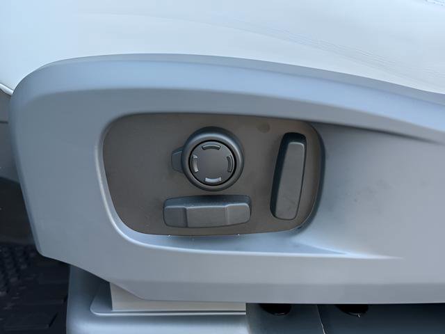 New 2026 Land Rover Defender 110 X-Dynamic SE AWD/4WD image 21