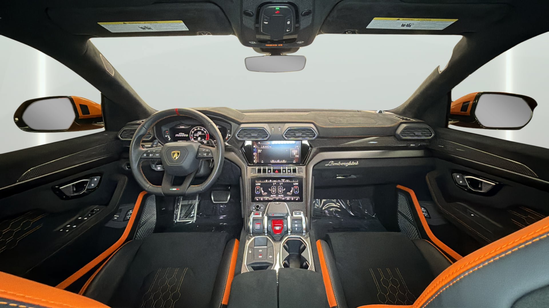 Used 2023 Lamborghini Urus Performante AWD/4WD image 31