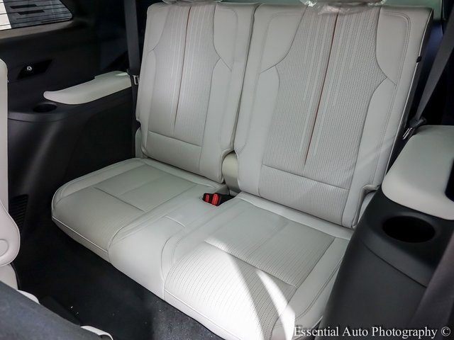 New 2026 Cadillac Vistiq Luxury w/ LPO, Floor Liner Package image 11