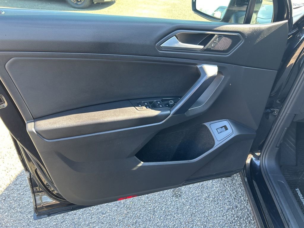 Used 2021 Volkswagen Tiguan SEL image 14