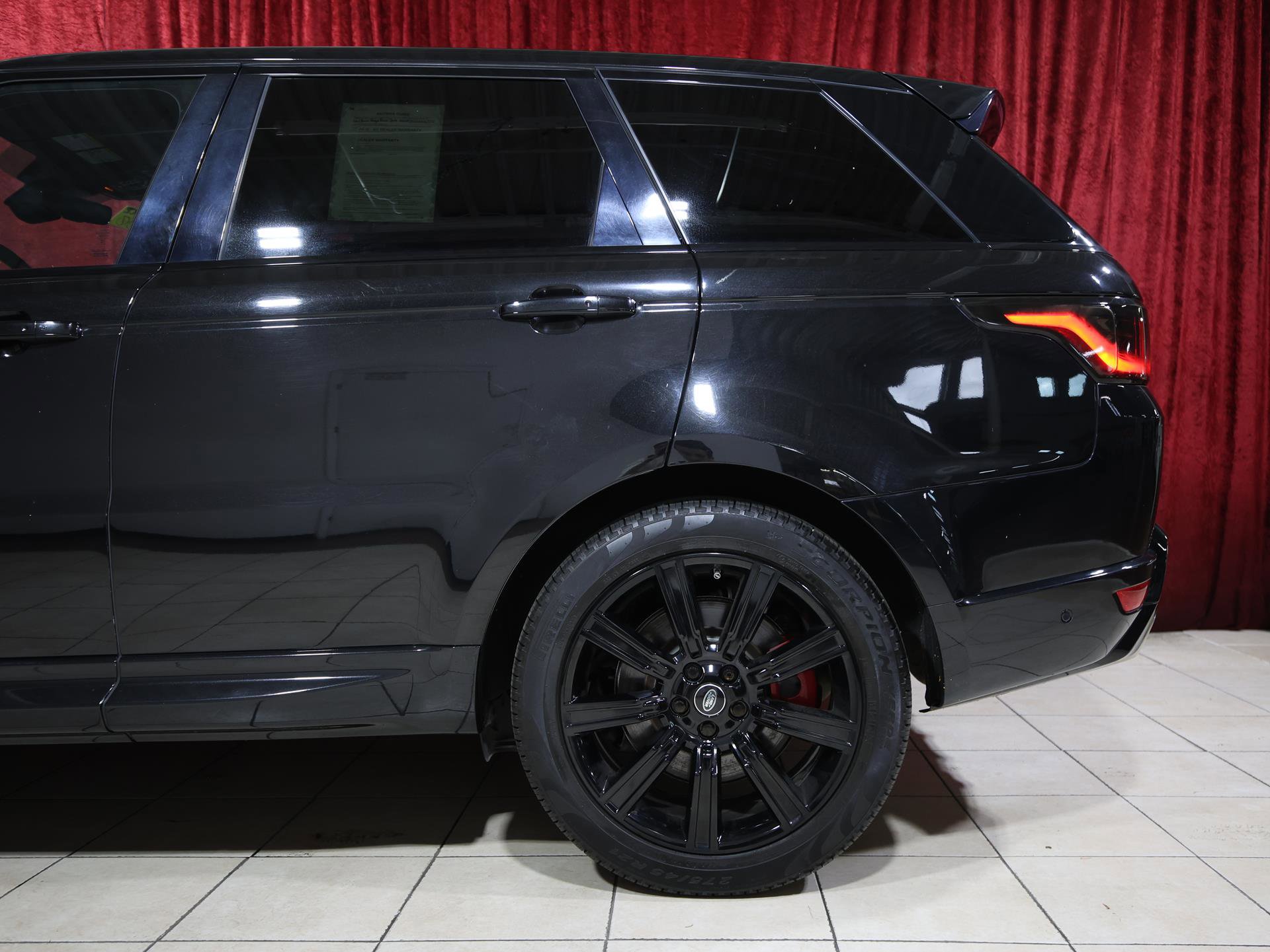 Used 2019 Land Rover Range Rover Sport HST image 6