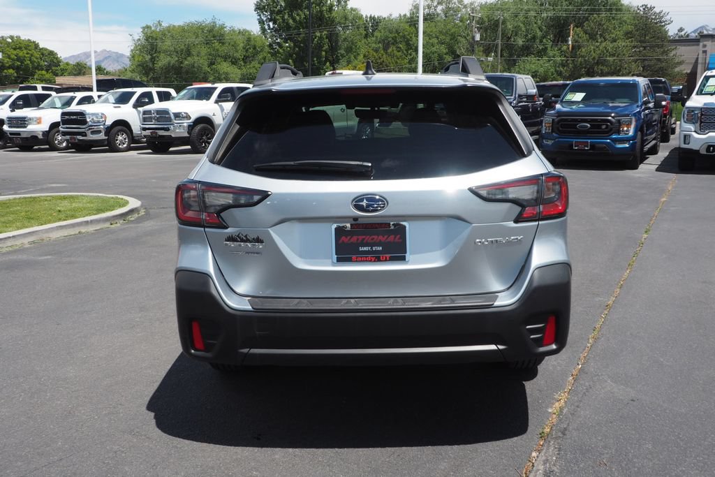 Used 2021 Subaru Outback Premium AWD/4WD image 6