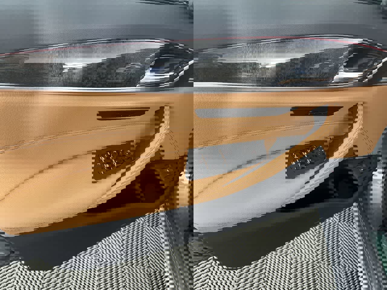 Certified 2023 BMW 530i xDrive w/ M Sport Package image 11