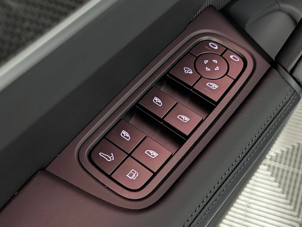 New 2026 Porsche Cayenne Turbo AWD/4WD image 27