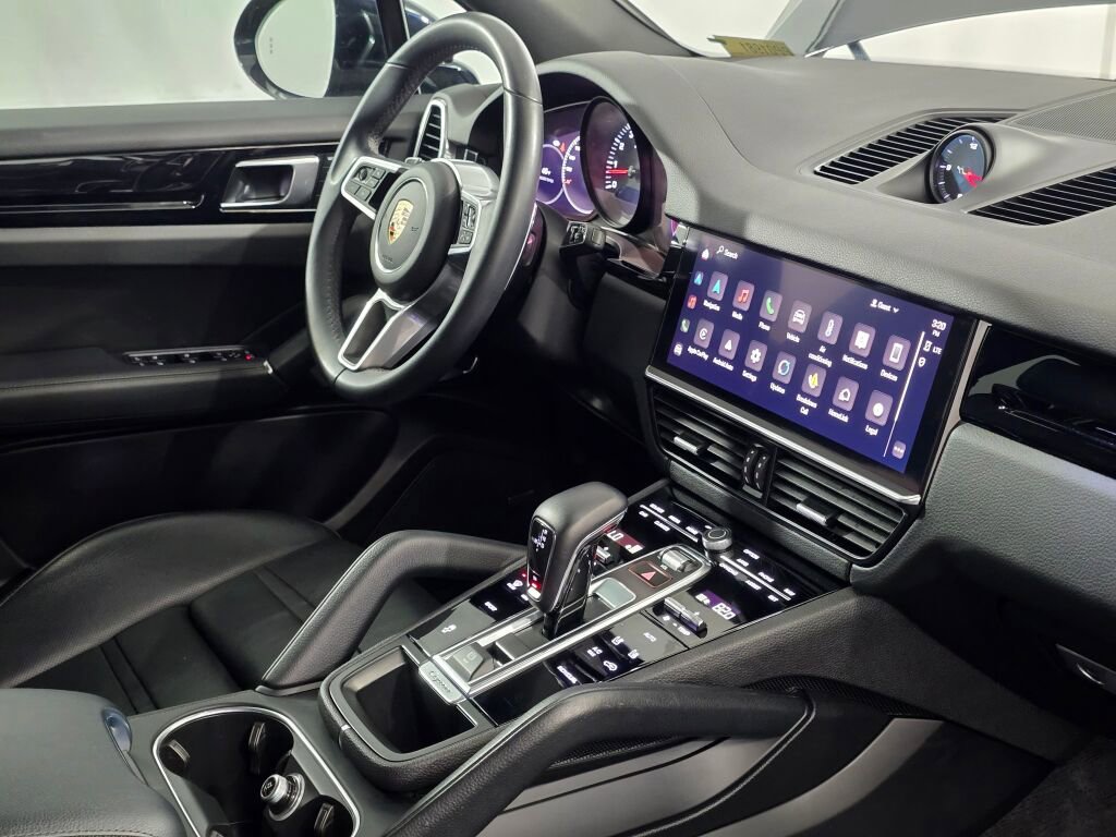 Certified 2023 Porsche Cayenne Platinum Edition AWD/4WD image 29