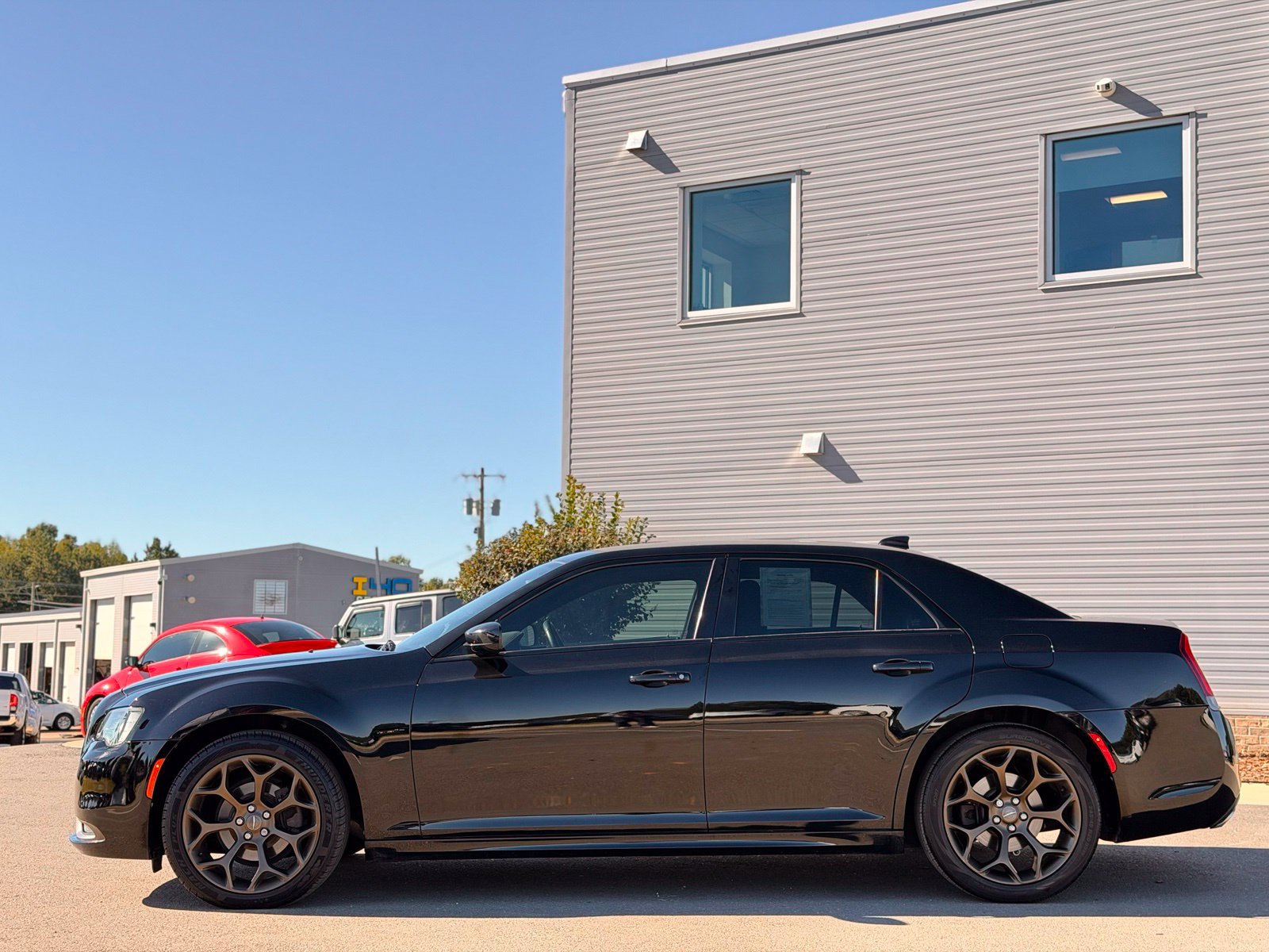 Used 2016 Chrysler 300 S RWD image 17