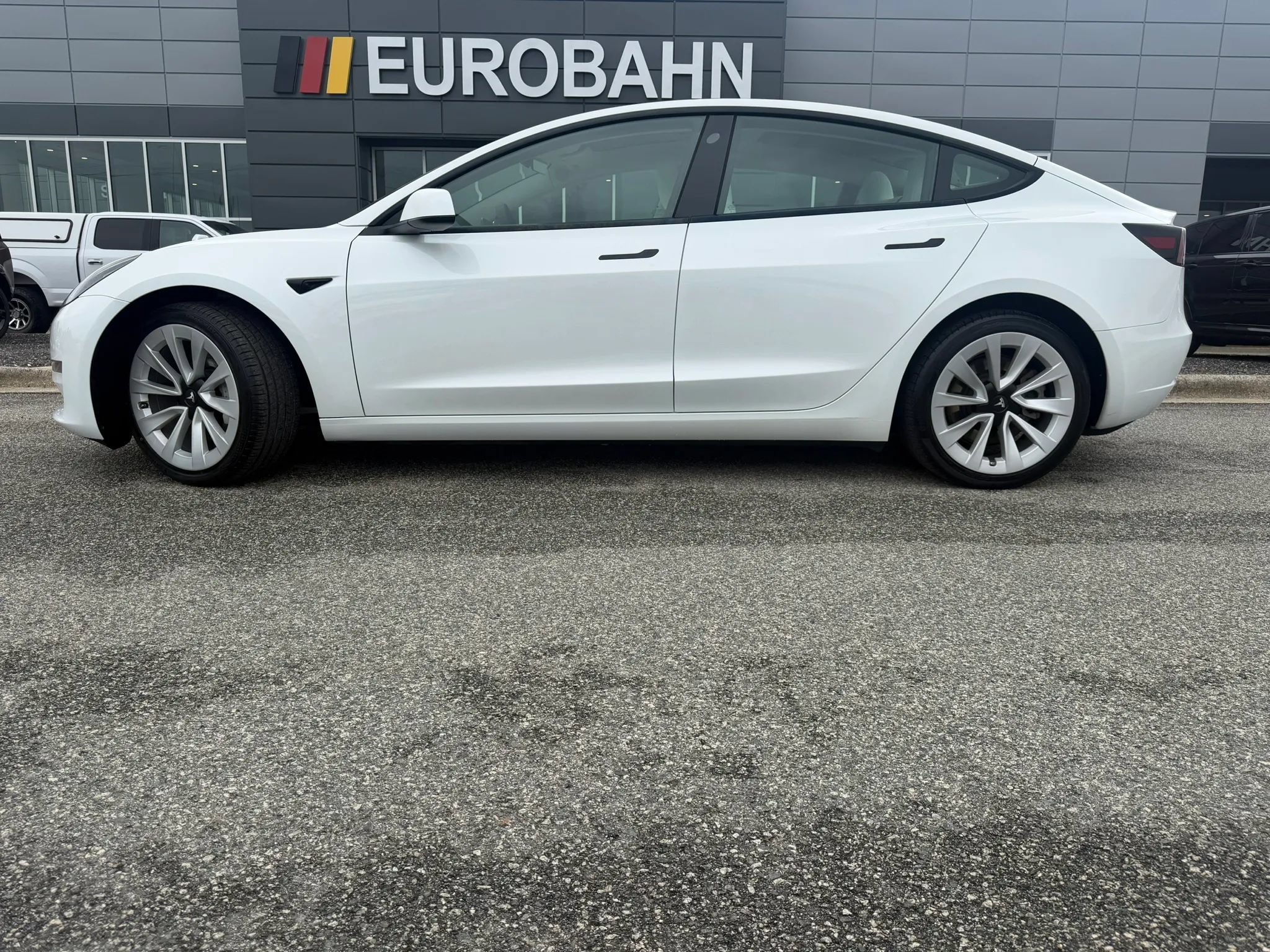Used 2023 Tesla Model 3 Standard Range RWD image 37