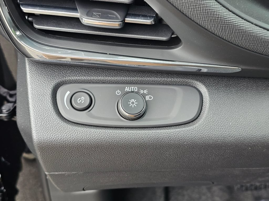New 2026 Buick Envista Sport Touring w/ Convenience I Package FWD image 23