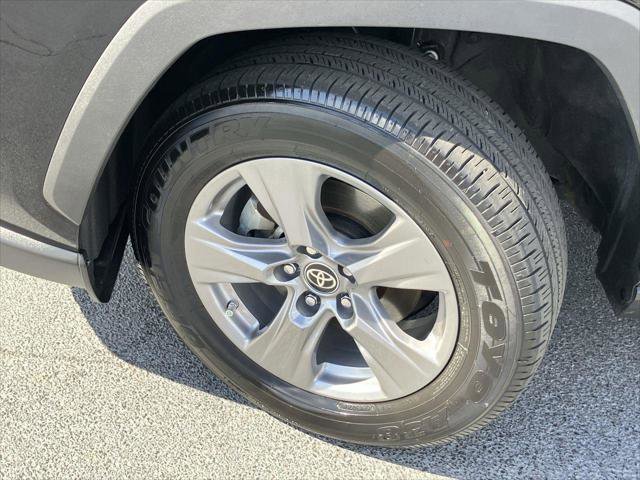 Certified 2023 Toyota RAV4 LE AWD/4WD image 9