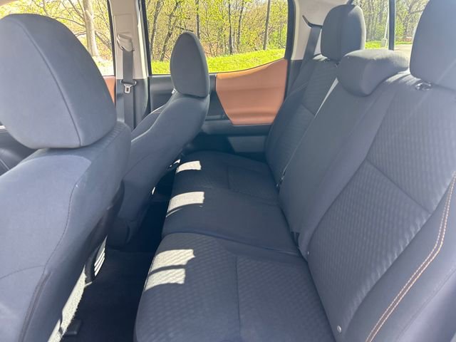 Used 2020 Toyota Tacoma SR5 image 25