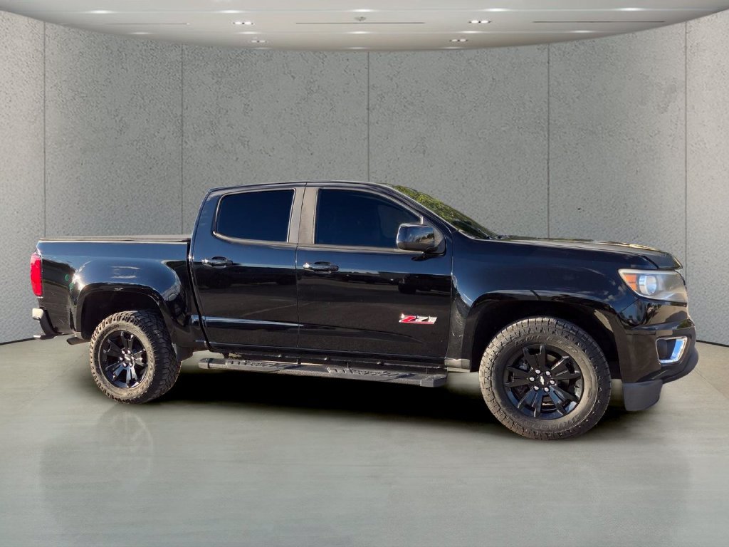 Used 2020 Chevrolet Colorado Z71 w/ Z71 Midnight Edition RWD image 3