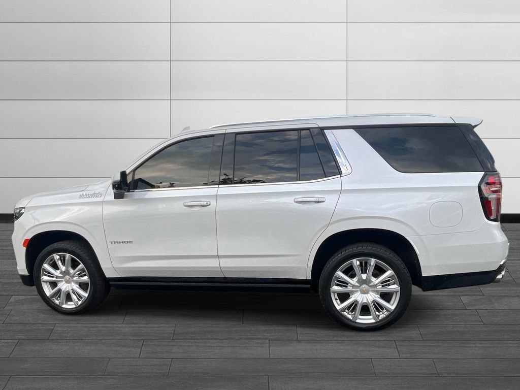 Used 2021 Chevrolet Tahoe High Country w/ Premium Package RWD image 2