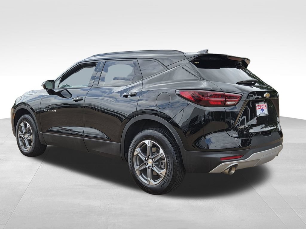 Used 2024 Chevrolet Blazer LT w/ Convenience Package FWD image 8
