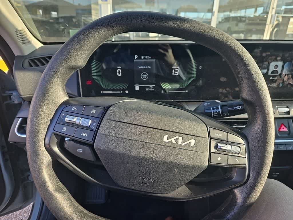 Used 2025 Kia K4 FWD image 12