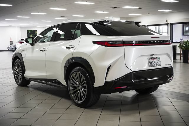 Certified 2024 Lexus RZ 300e Premium w/ Accessory Package (2T) FWD image 8