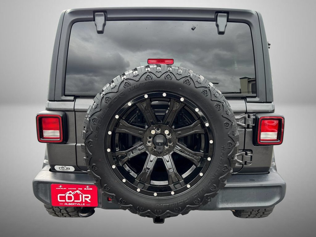 Used 2020 Jeep Wrangler Unlimited Sahara AWD/4WD image 7