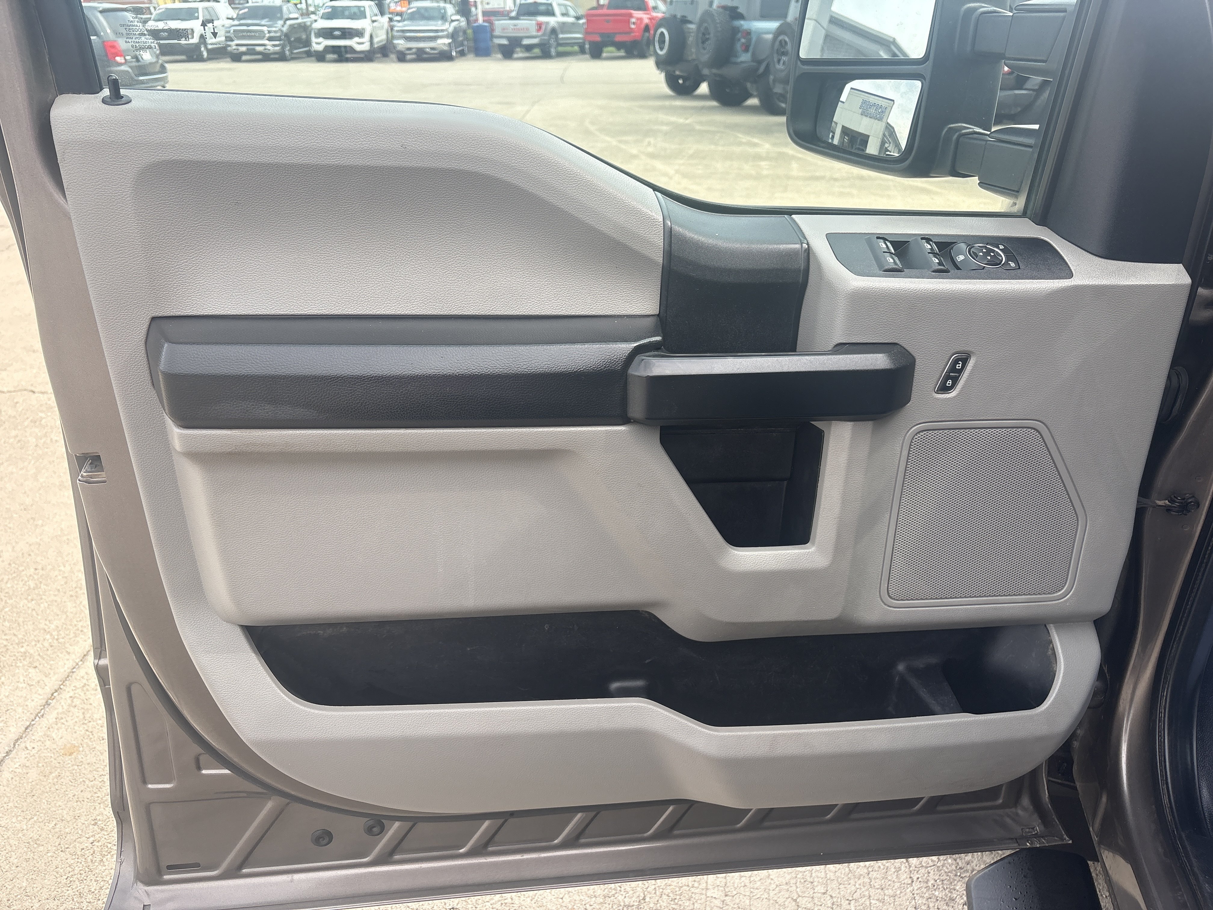 Used 2021 Ford F250 XL w/ STX Appearance Package AWD/4WD image 7