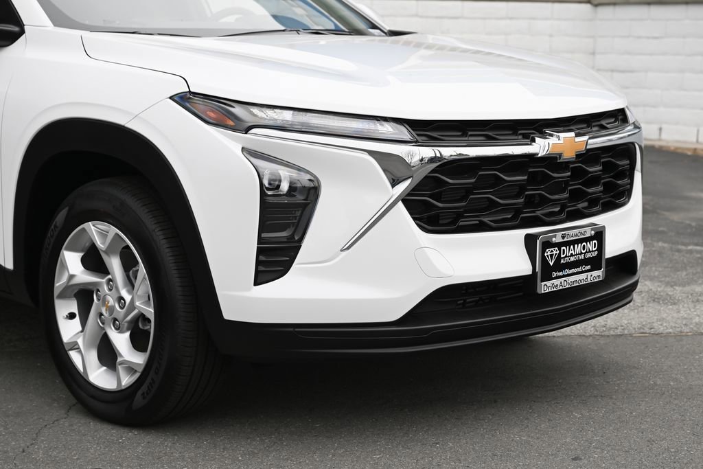 New 2026 Chevrolet Trax LS w/ LS Convenience Package FWD image 10