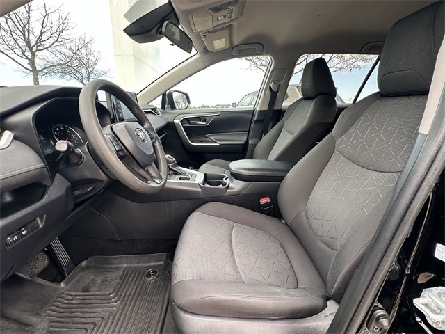 Used 2020 Toyota RAV4 XLE image 26