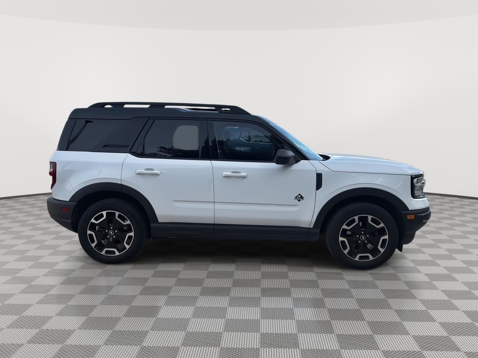 Used 2022 Ford Bronco Sport Outer Banks w/ Tech Package image 6