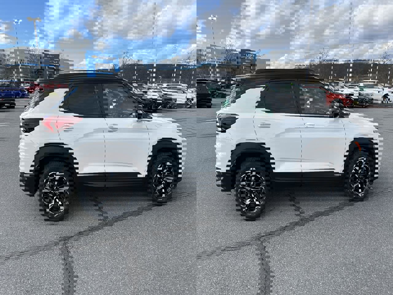 Used 2023 Chevrolet TrailBlazer RS image 8