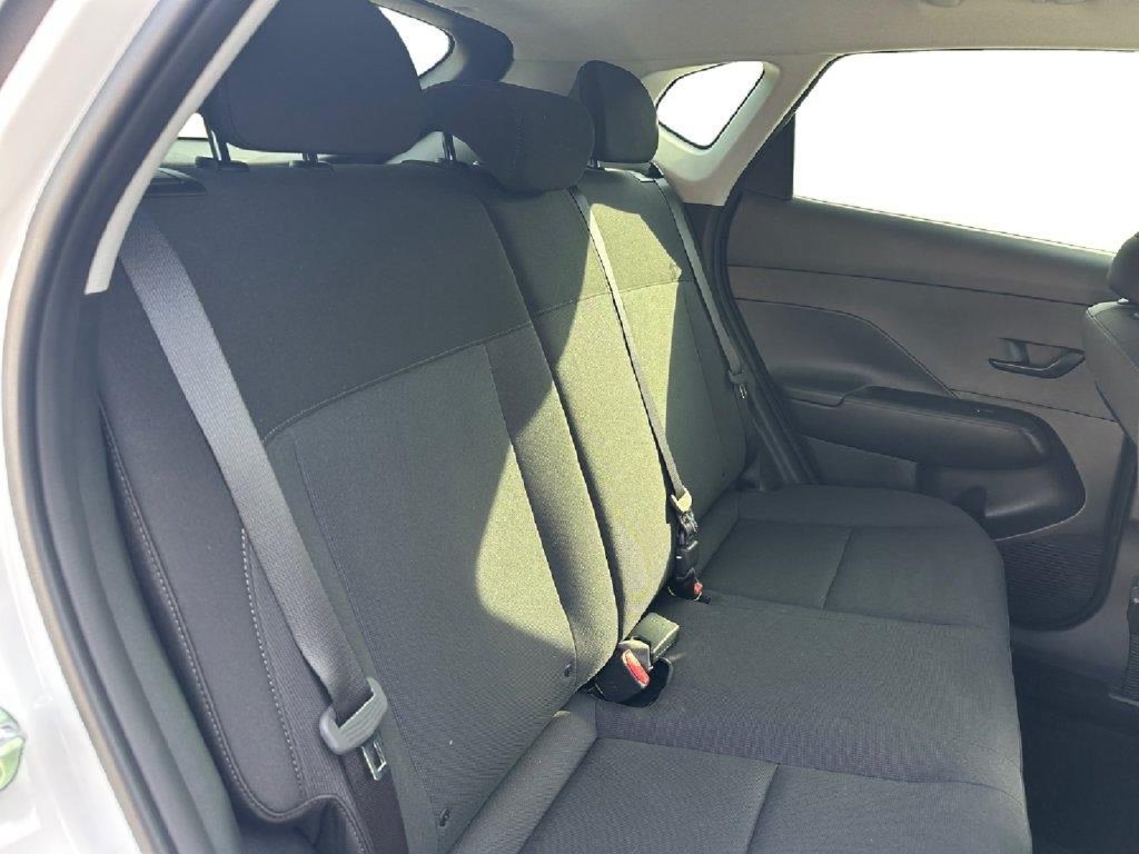 New 2027 Hyundai Kona SE FWD image 22