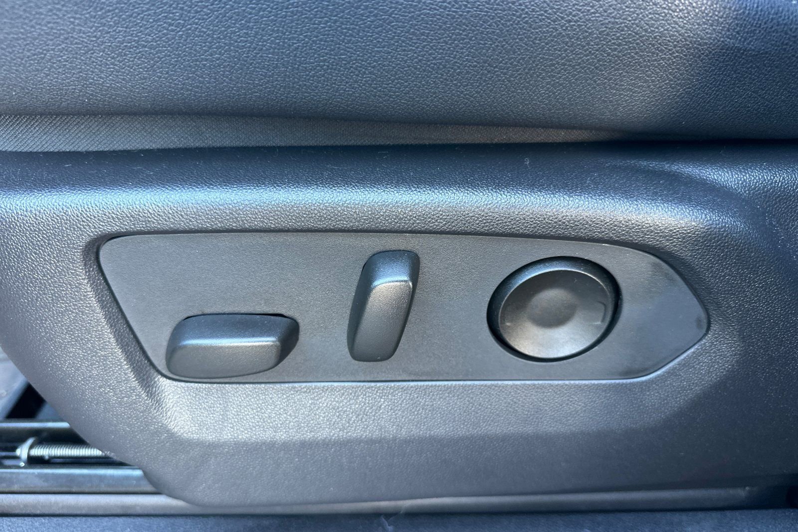 Certified 2023 Chevrolet Silverado 1500 ZR2 w/ Technology Package image 13