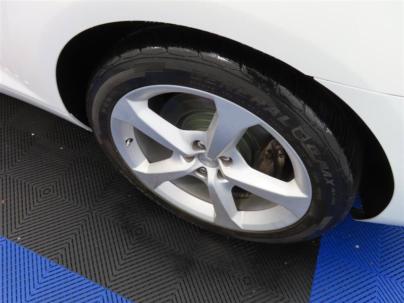 Used 2013 Chevrolet Camaro SS RWD image 9
