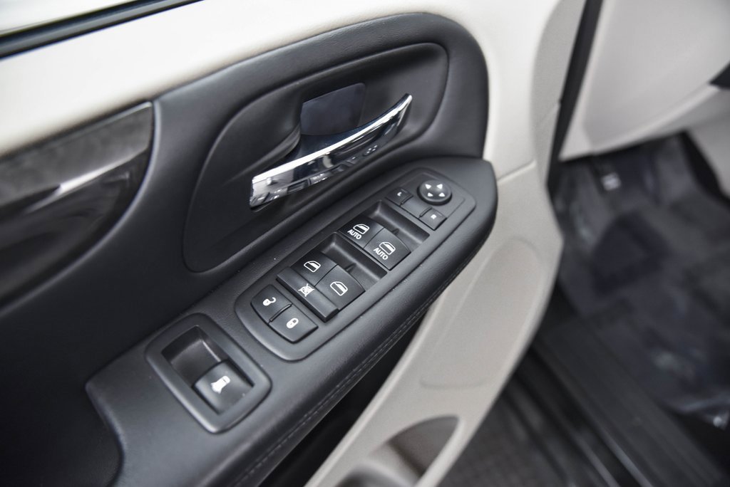 Used 2019 Dodge Grand Caravan SE image 10