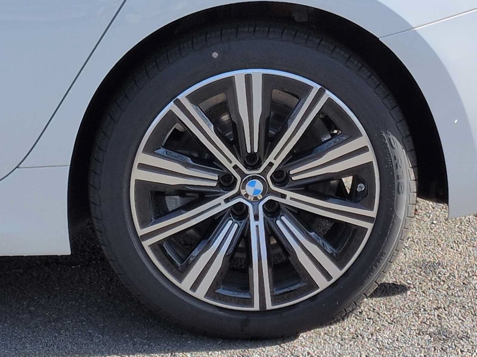 Used 2026 BMW 330i xDrive Sedan w/ Convenience Package AWD/4WD image 14