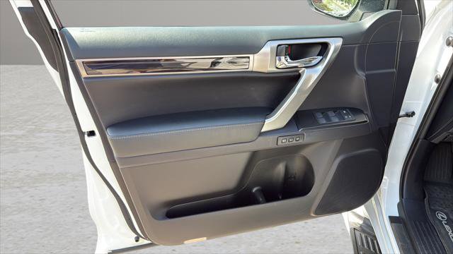 Certified 2023 Lexus GX 460 Premium w/ Accessory Package AWD/4WD image 10