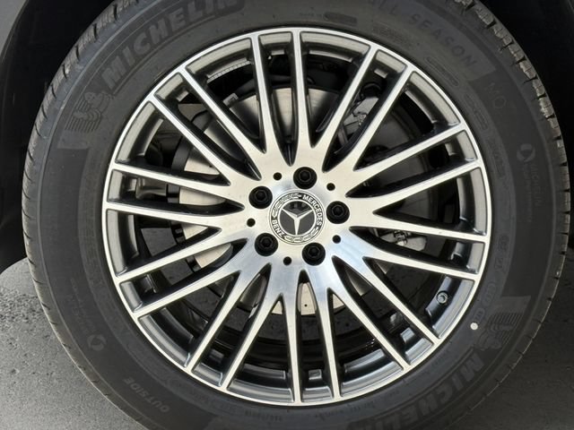 Certified 2025 Mercedes-Benz GLC 300 4MATIC image 6