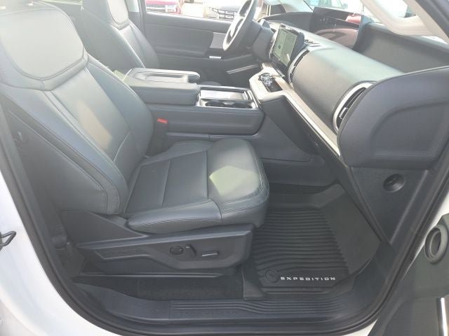 New 2026 Ford Expedition Max Active image 25