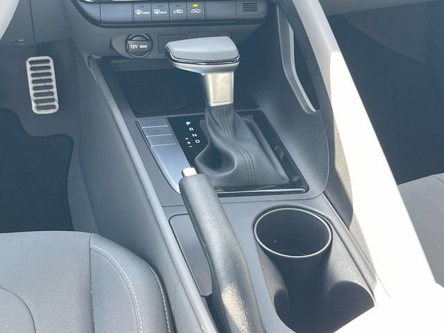 Used 2025 Hyundai Elantra Sport image 14