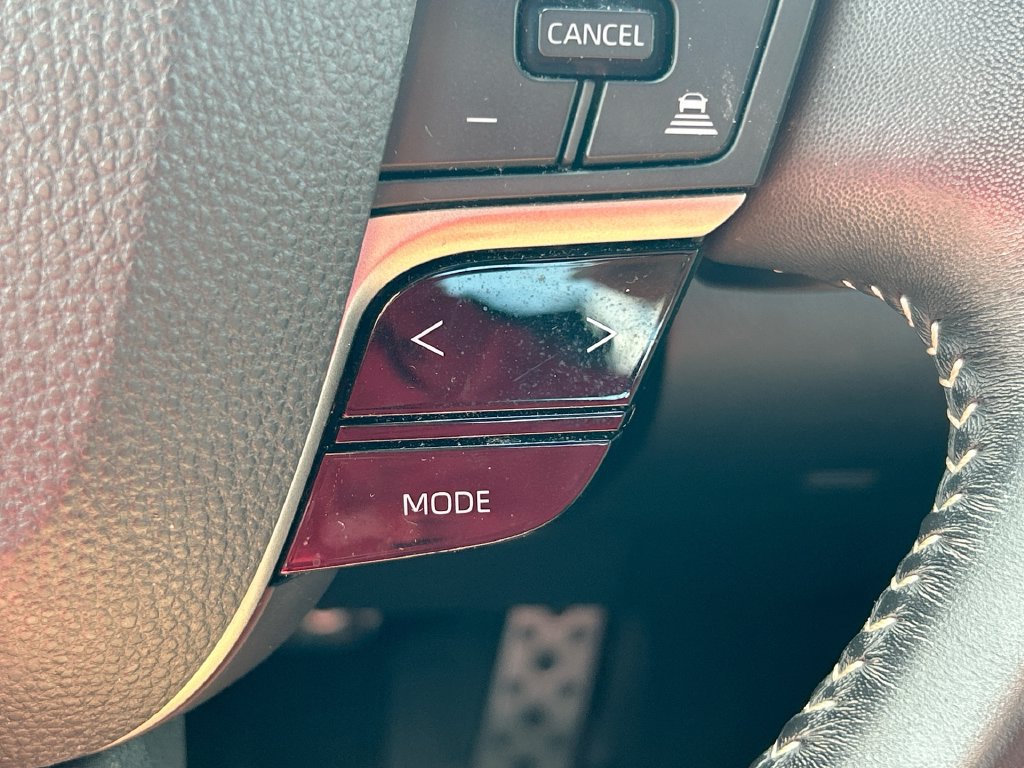 Used 2025 Toyota Camry SE FWD image 17