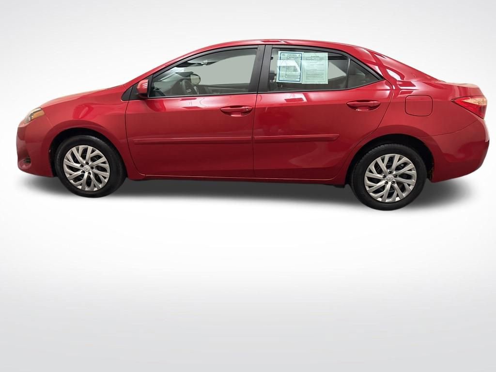 Used 2018 Toyota Corolla LE image 9