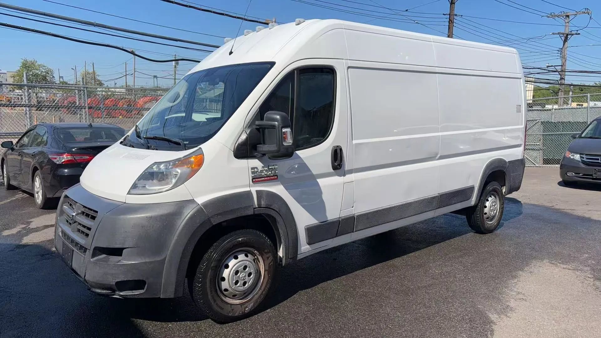 Used 2017 RAM ProMaster 2500 FWD image 2