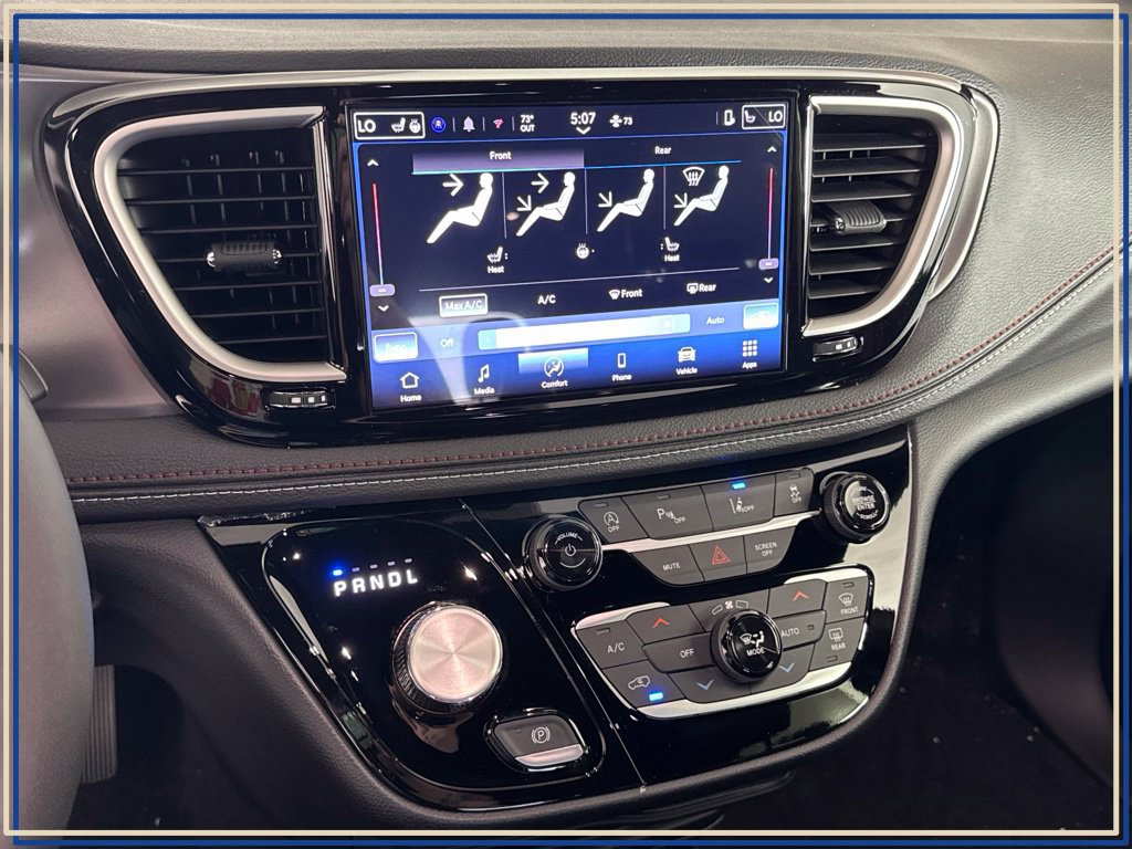 New 2027 Chrysler Pacifica Select AWD/4WD image 21