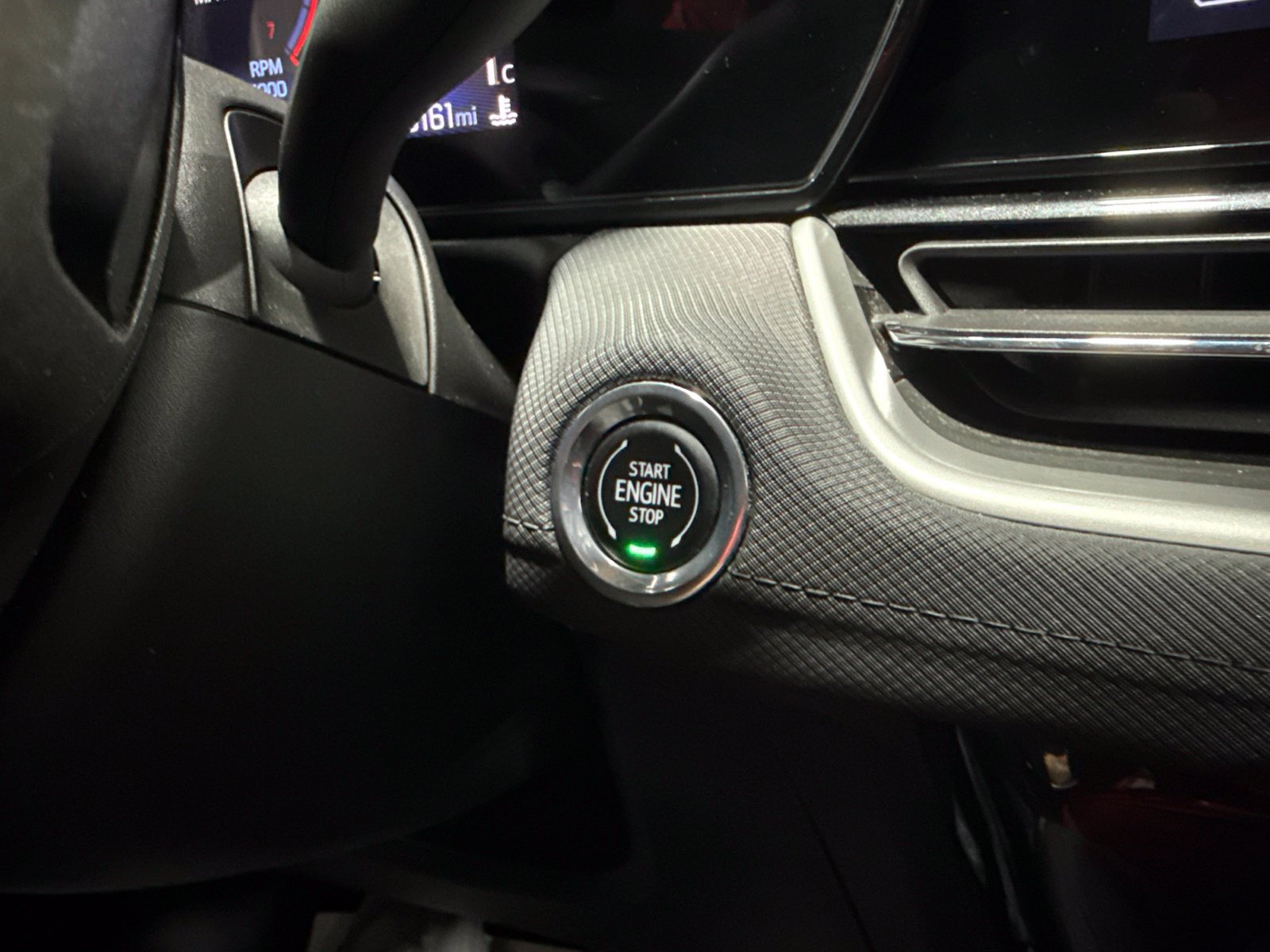 Used 2025 Chevrolet TrailBlazer LT AWD/4WD image 25
