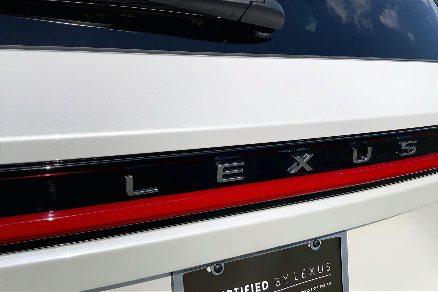 Certified 2025 Lexus TX 500h AWD w/ Technology Package image 31