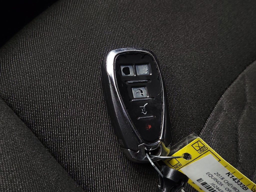 Used 2018 Chevrolet Equinox LT w/ Sun & Infotainment Package FWD image 26