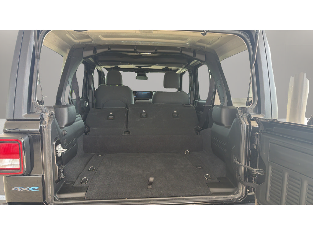 Used 2024 Jeep Wrangler Unlimited AWD/4WD image 13